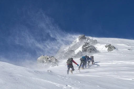 khuiten peak expedition