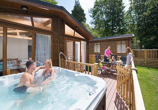 hot tub breaks in the UK