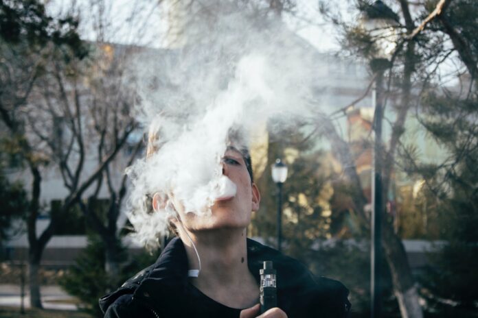 How can vaping help you quit smoking