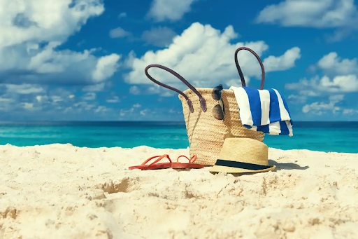 Buying an XL Beach Bag? Pay Attention to These Factors