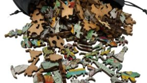 Shaped Puzzles: How Do Irregular-Edge Jigsaws Work? Shaped Puzzles: How Do Irregular-Edge Jigsaws Work?