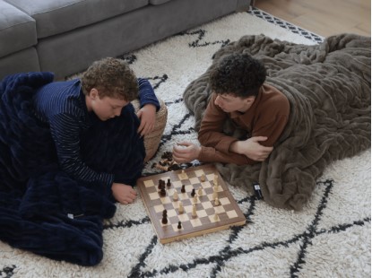 Throw Blankets: How to Choose the Right One for Your Home Aesthetics